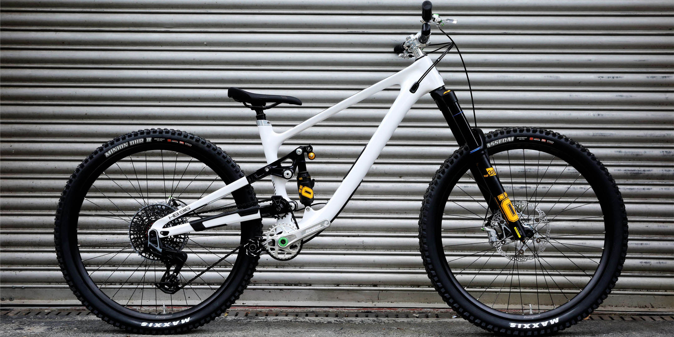 Bike Check: White HB916